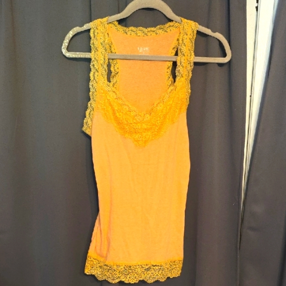 Mossimo Women's Tank Top Golden Yellow Lace Trim Layering Comfort Sz L EUC